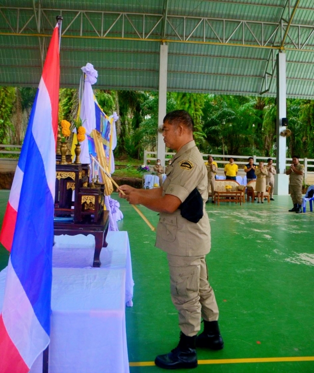 มอบวุฒิบัตรให้กับผู้ที่ผ่านการฝึกอบรม อปพร. (หลักสูตรจัดตั้ง ประจำปี 2565)
