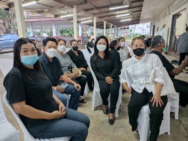 ร่วมพิธีอาบน้ำศพ ผู้ใหญ่บ้านหมู่ที่ 6 ณ วัดสุธาฤดีวนาราม